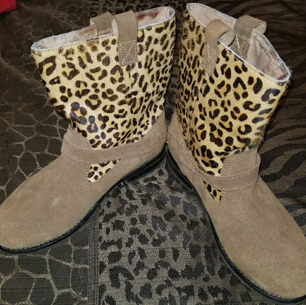 Girls size 2.5 Ralph Lauren Boots